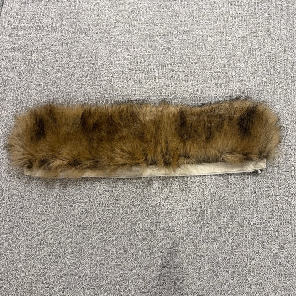 The North Face Arctic Parka Gardenia White / Silver Grey Leopard Print Interior - Picture 16 of 16